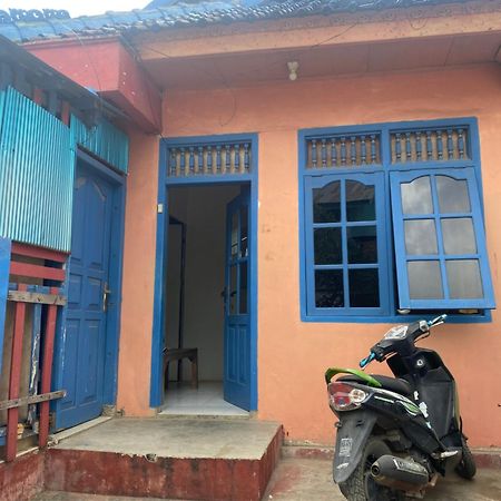 Cempaka Hostel Labuan Bajo Eksteriør bilde