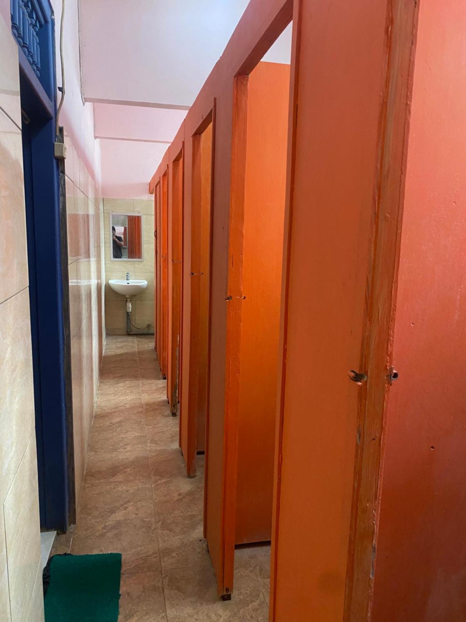Cempaka Hostel Labuan Bajo Eksteriør bilde