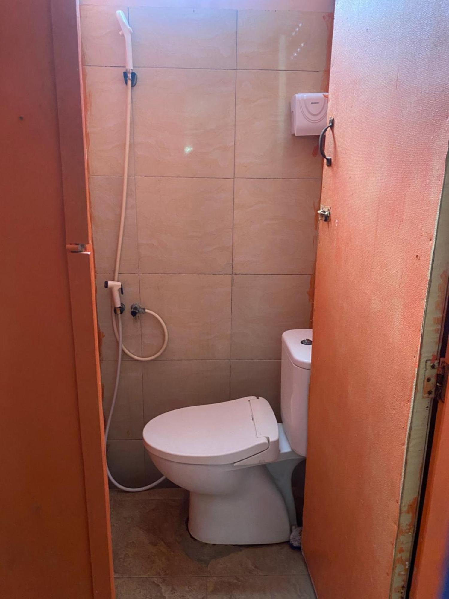 Cempaka Hostel Labuan Bajo Eksteriør bilde