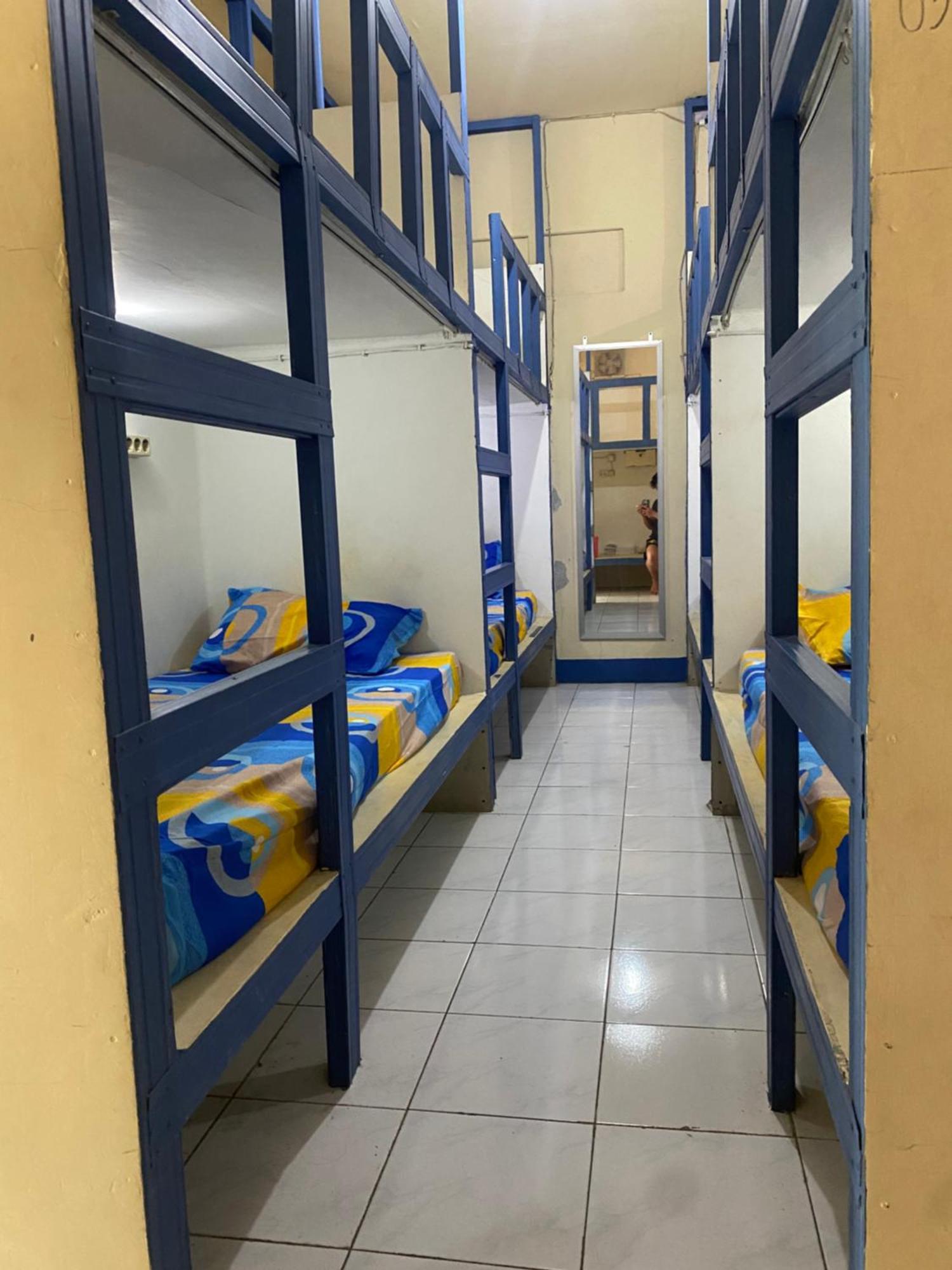 Cempaka Hostel Labuan Bajo Eksteriør bilde
